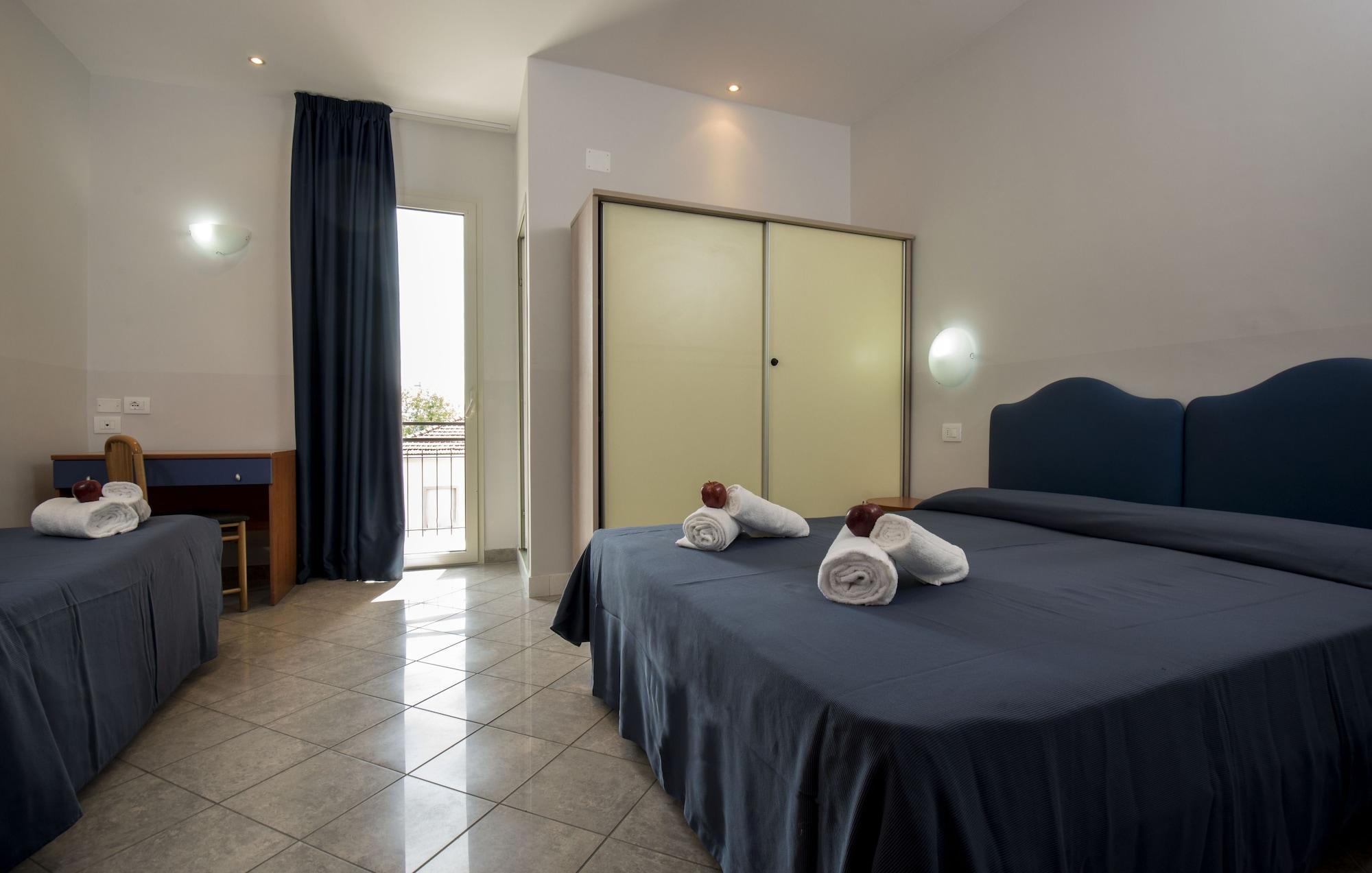 Hotel Scarlet Rimini Extérieur photo