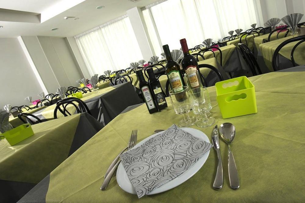 Hotel Scarlet Rimini Extérieur photo