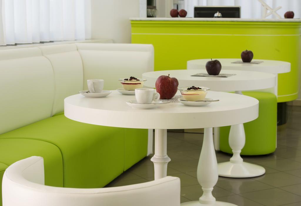 Hotel Scarlet Rimini Extérieur photo