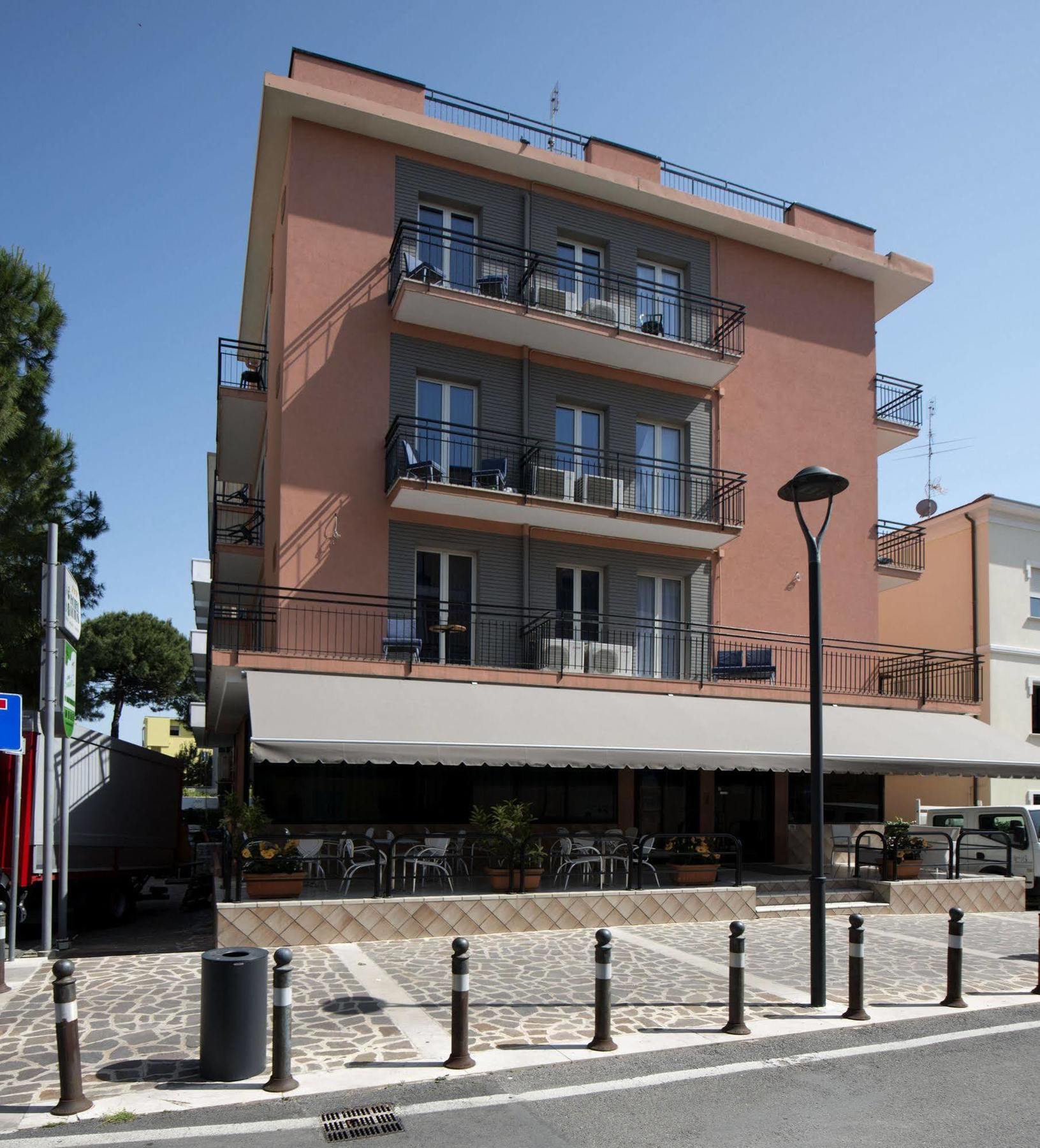 Hotel Scarlet Rimini Extérieur photo