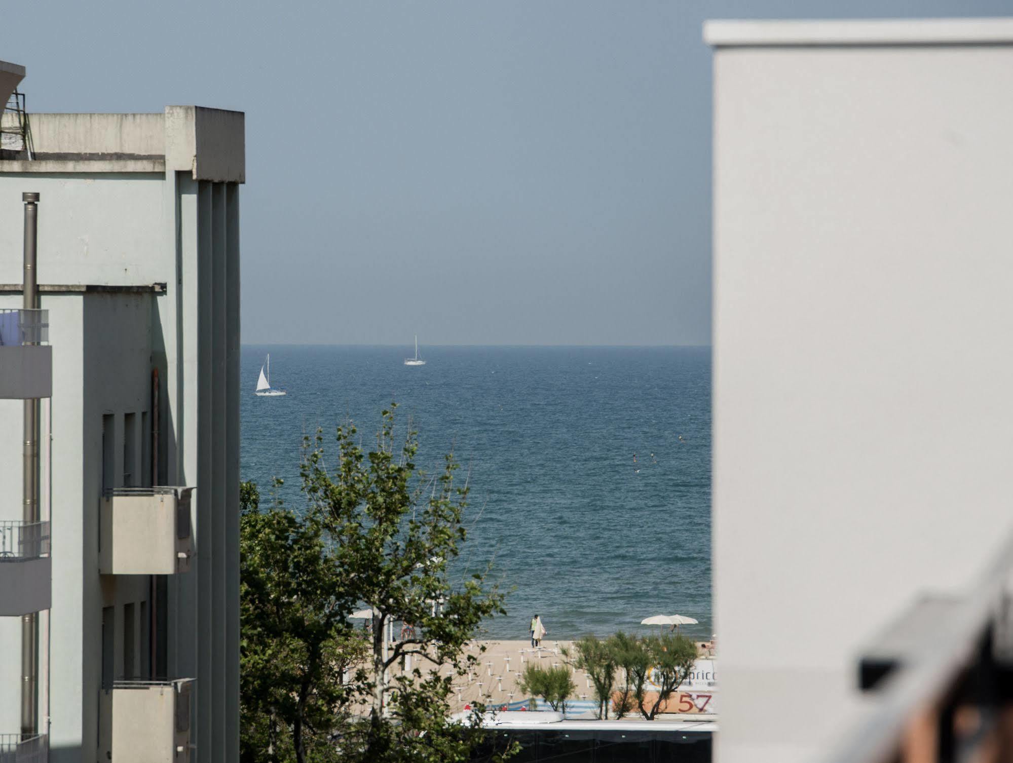 Hotel Scarlet Rimini Extérieur photo